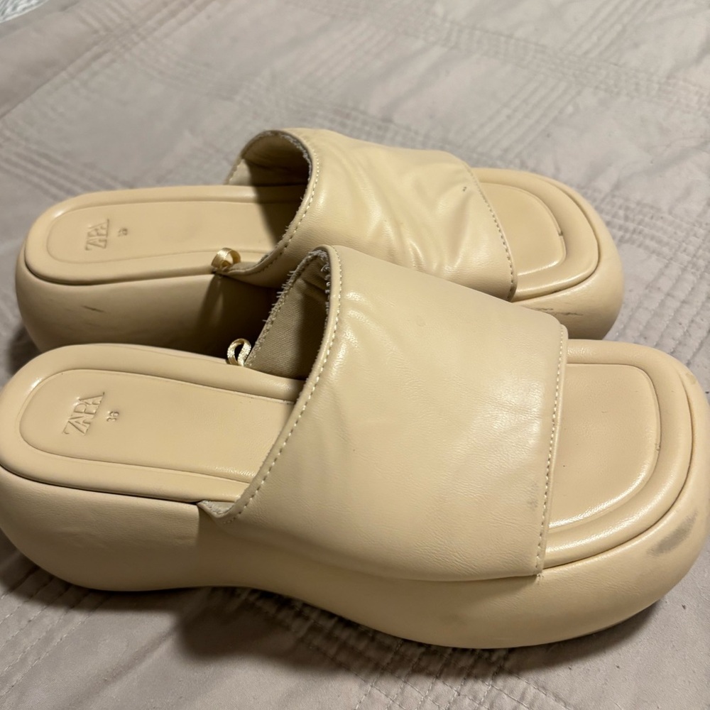 Zara Women's Sandals in Cream